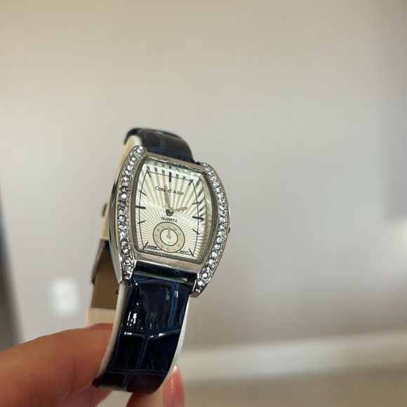 Nib watch, necklace & earrings set - Picture 5 of 8